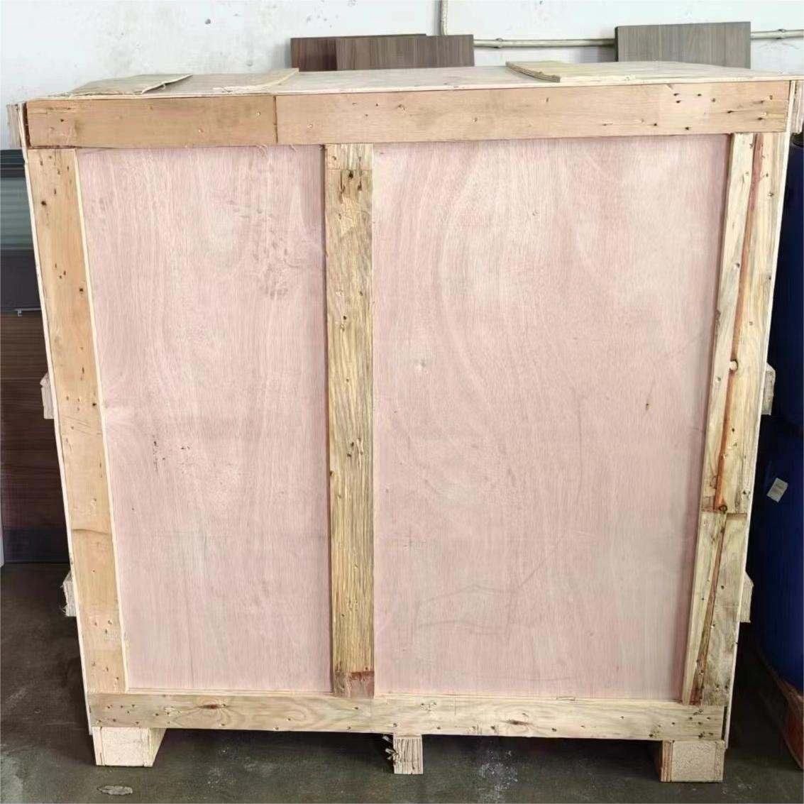 Традиционная машина для обвязки рождественской елки