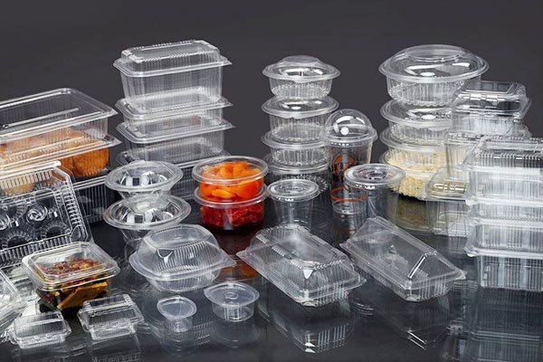 применение пластиковых листов для домашних животных