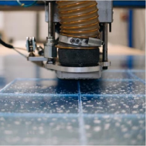 резка пластика