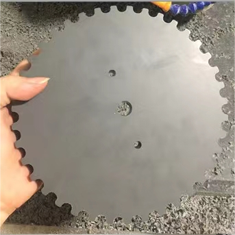 Фрезерование серых листов ПВХ