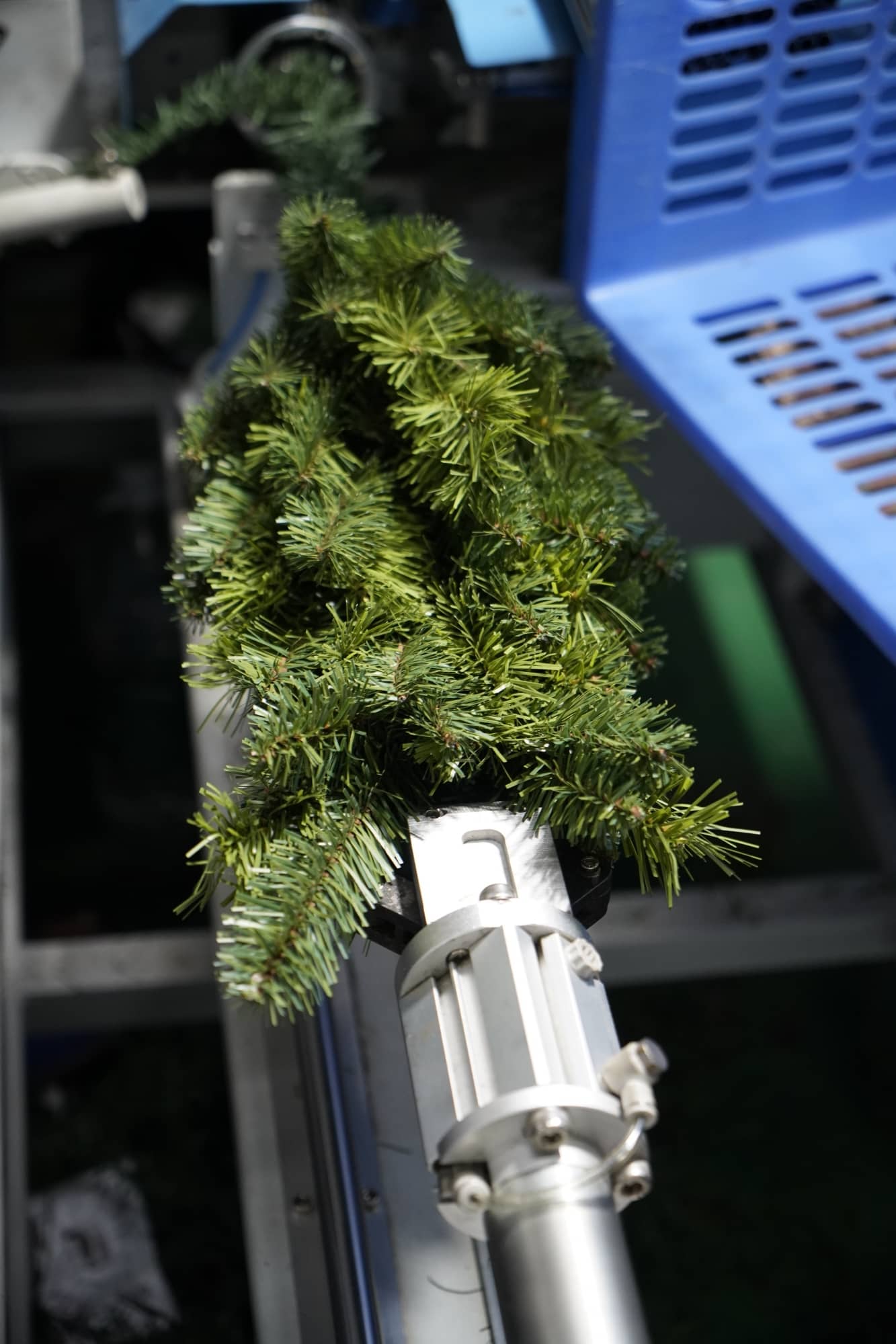 Машина для обвязки ветвей головы дерева05