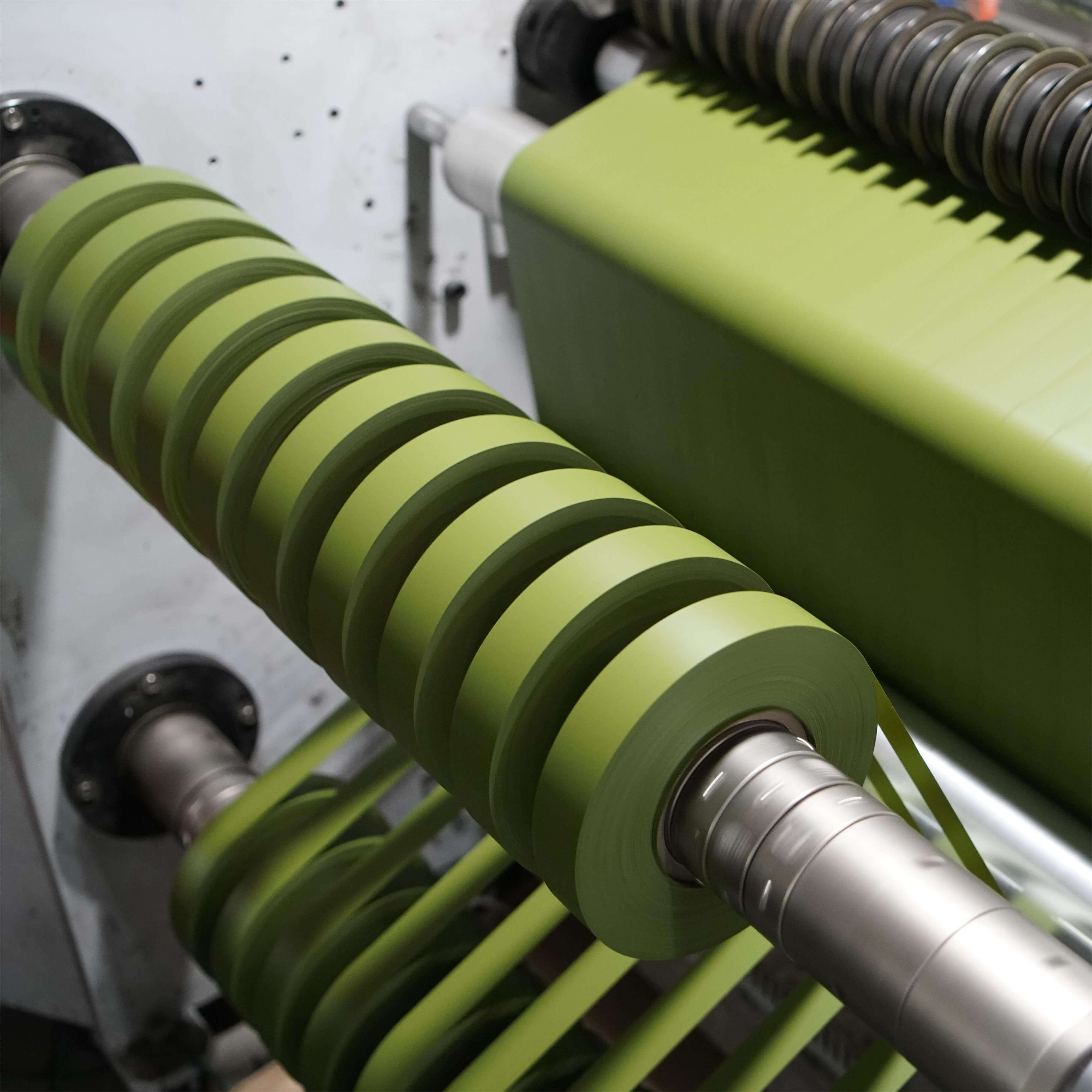 Автоматическая машина для резки пленки ПВХ.