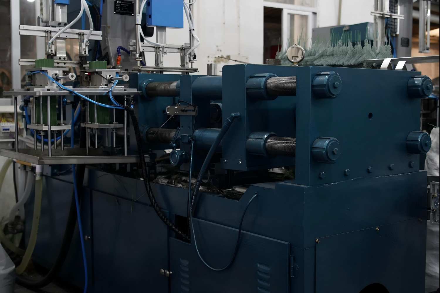 ПЭ литьевая машина