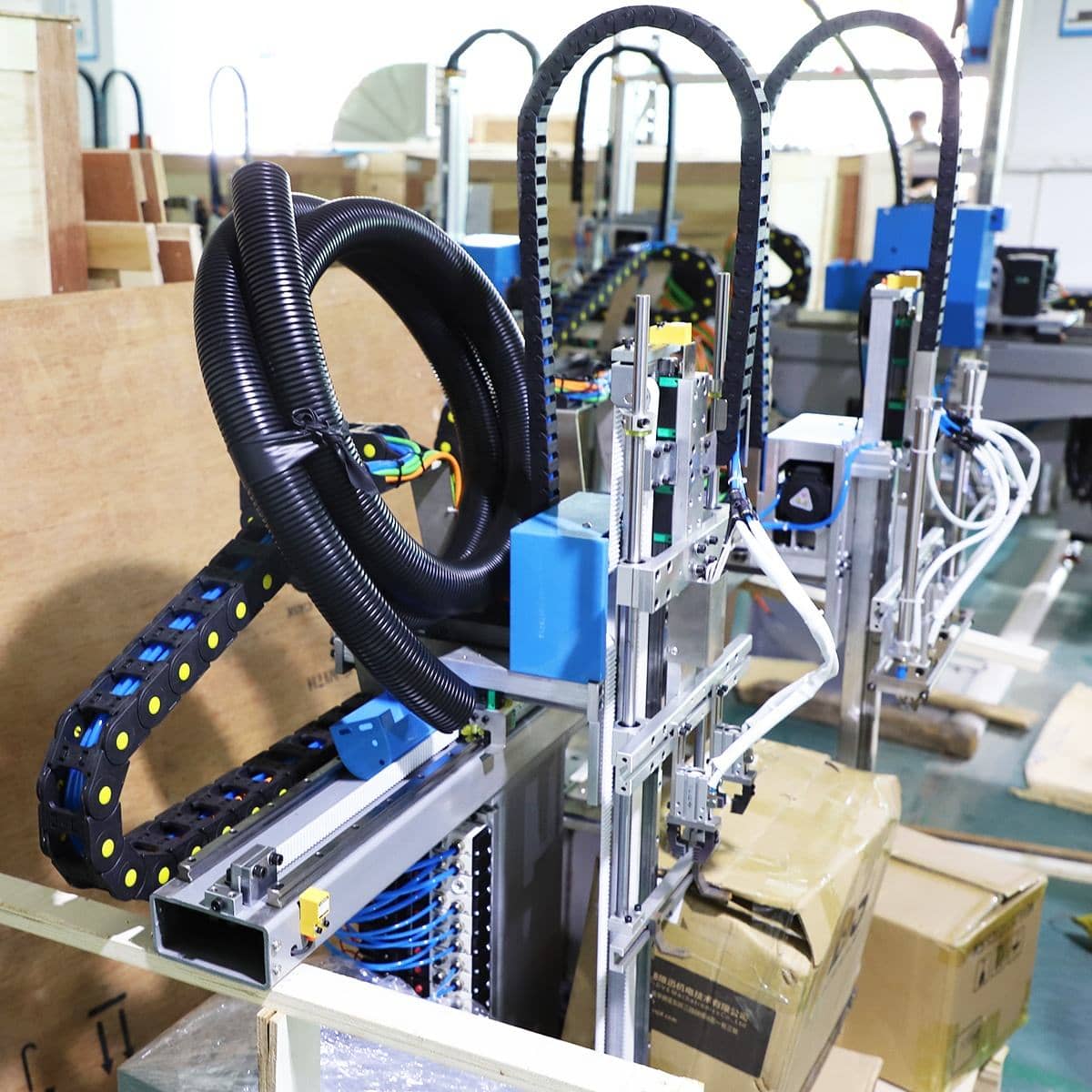 Рука робота для инъекций полиэтилена 6